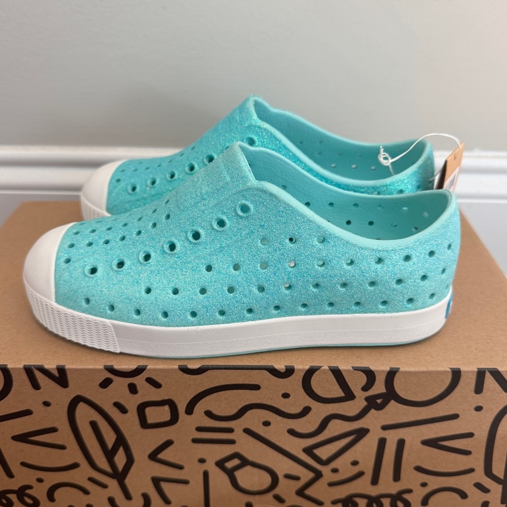 NEW Native Jefferson Bling J1